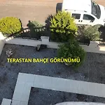 Altinkumda 12 Kisilik Oezel Havuzlu Villa *