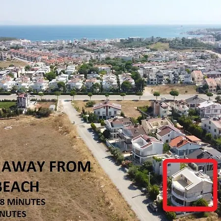 Campeggio Altinkumda 12 Kisilik Oezel Havuzlu Villa *
