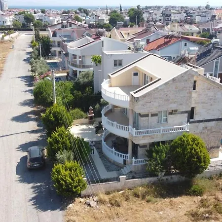 Campeggio Altinkumda 12 Kisilik Oezel Havuzlu Villa Didim