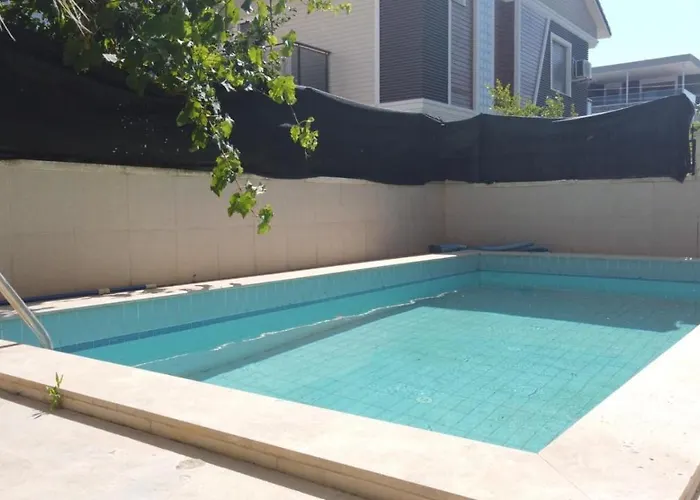 Kemp With Private Pool In Altinkum