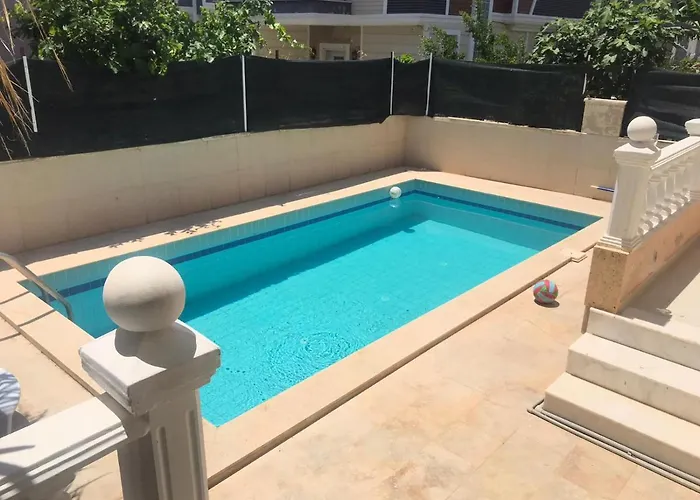 Kemp With Private Pool In Altinkum