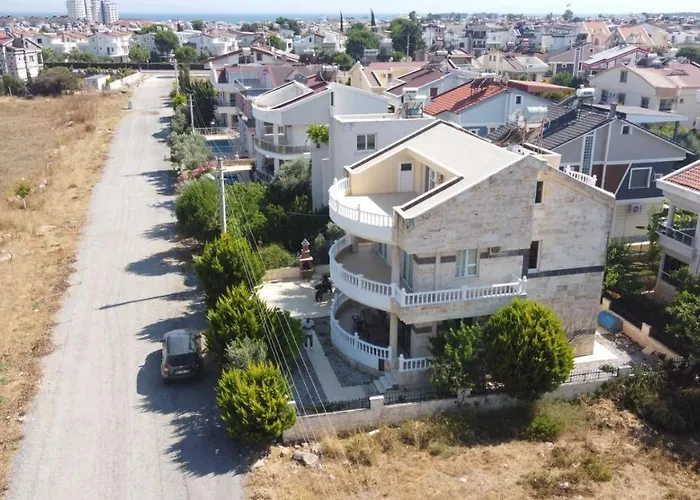 Campsite With Private Pool In Altinkum Didim