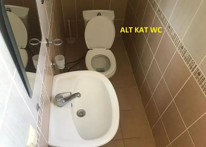 Kemp With Private Pool In Altinkum