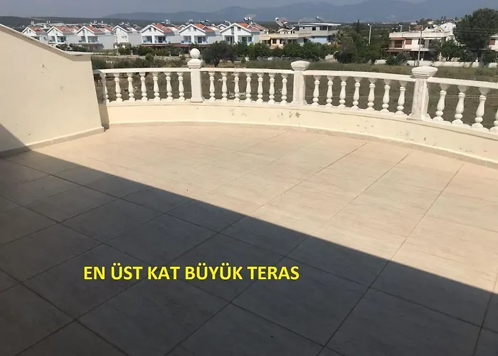 Campsite With Private Pool In Altinkum *