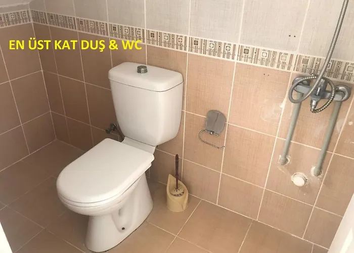 Kemp With Private Pool In Altinkum *