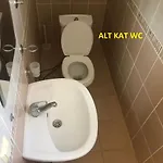 אתר קמפינג Altinkumda 12 Kisilik Oezel Havuzlu Villa