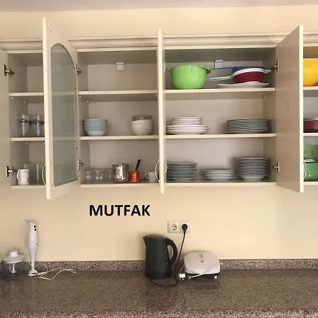 Camping Altinkumda 12 Kisilik Oezel Havuzlu Villa *