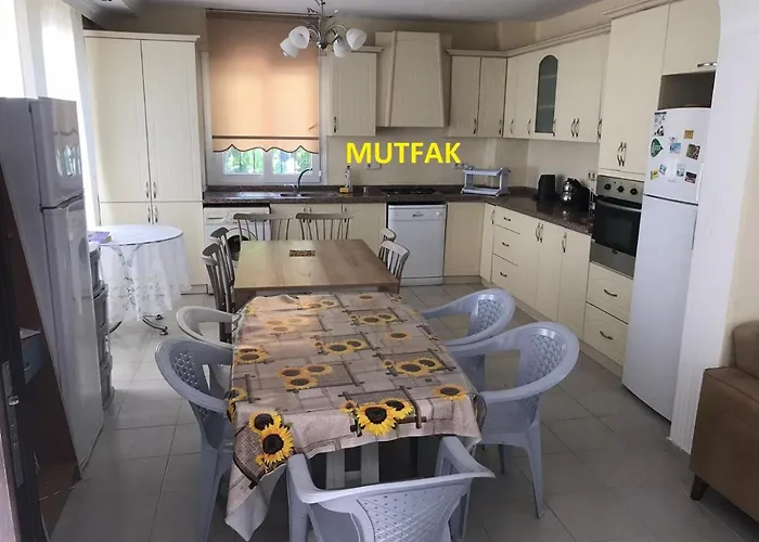 Camping With Private Pool In Altinkum